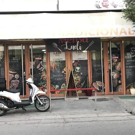 Hotell Studenti Tirana