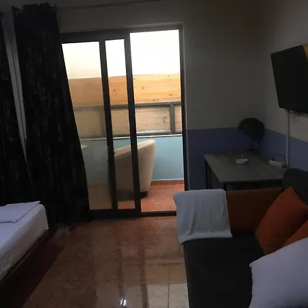 Studenti Hotell Tirana